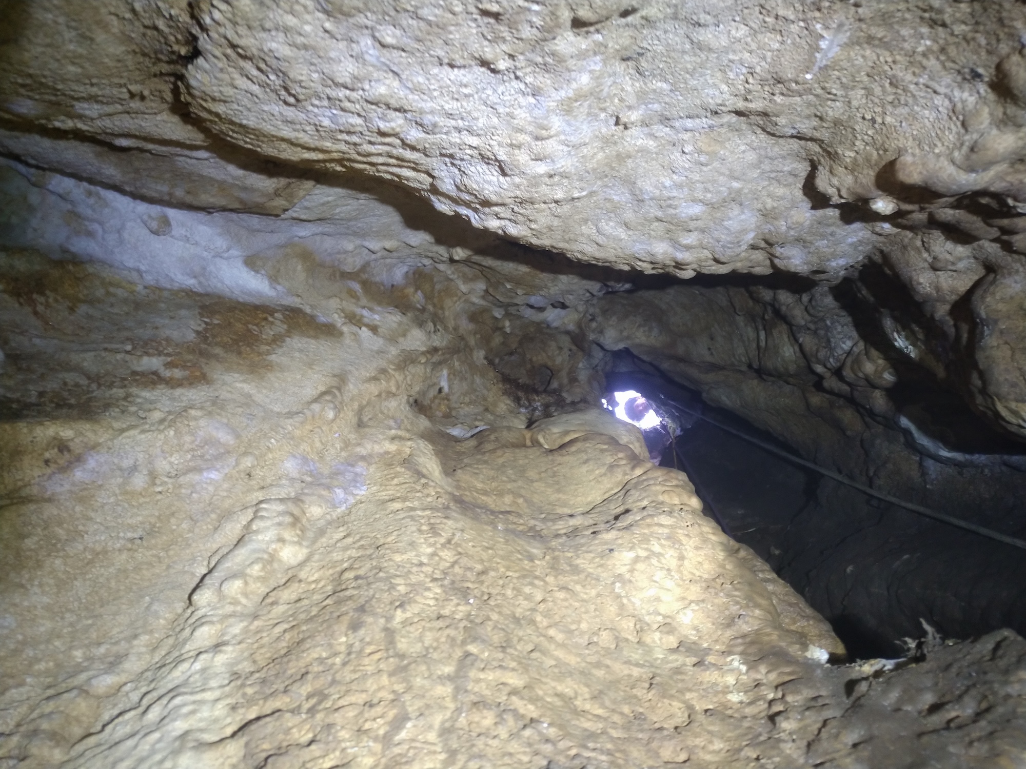 Avenul 1 Ianuarie - Image 2